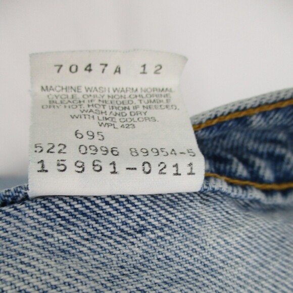 Women 12 USA LEVI'S 961 Loose Fit Straight Leg Hi Rise Light Wash Mom Jeans 90s - Picture 9 of 12